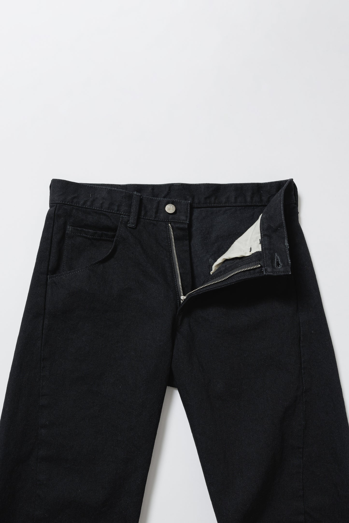 BLACK DENIM WAVING STRAIGHT JEANS