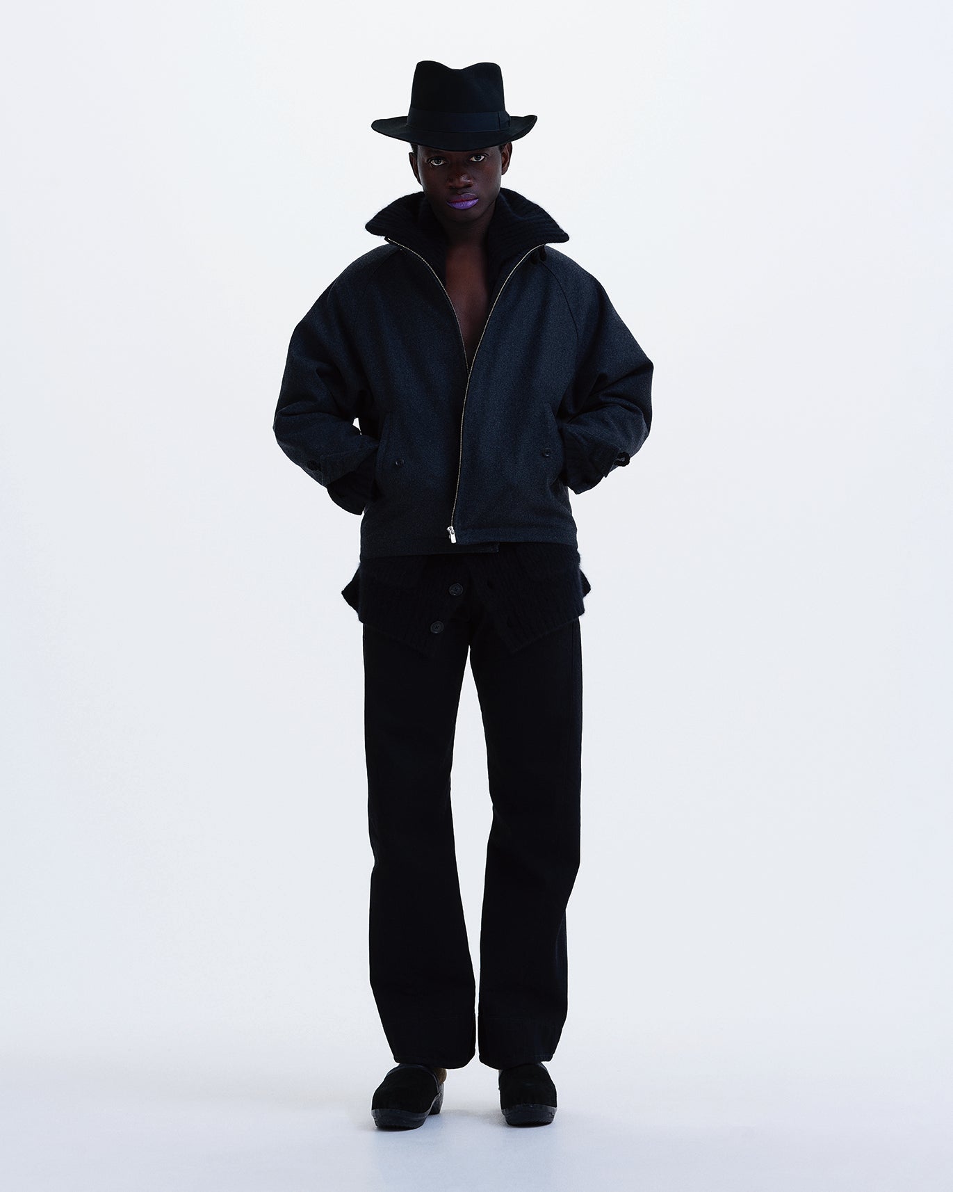 BLACK DENIM WAVING STRAIGHT JEANS
